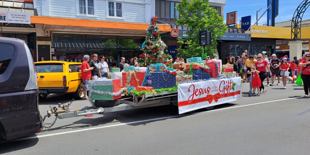 Whanganui City Corps Participate in Christmas Parade